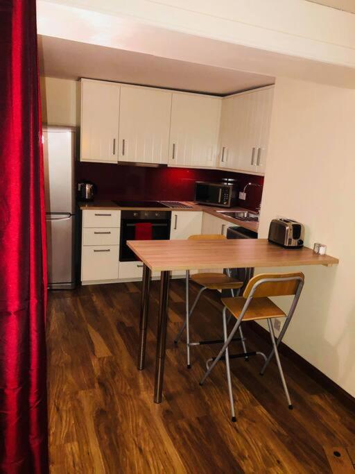 Vibrant Apartment At The Shore In Leith Edinburgh Ngoại thất bức ảnh