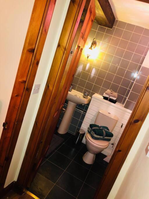 Vibrant Apartment At The Shore In Leith Edinburgh Ngoại thất bức ảnh